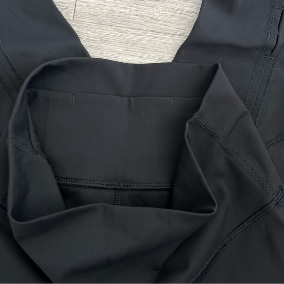 Lululemon Black High-Waisted Leggings size 6 - Picture 6 of 9